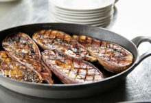 Graffiti aubergines met Oosterse lak