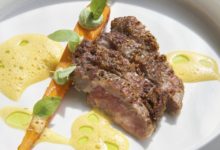 Pluma Iberico met gepofte wortel, jus van wortel en dragonmayonaise