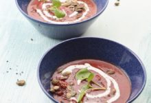 Vikingsoep met rode biet, zoete aardappel en mireikswortel