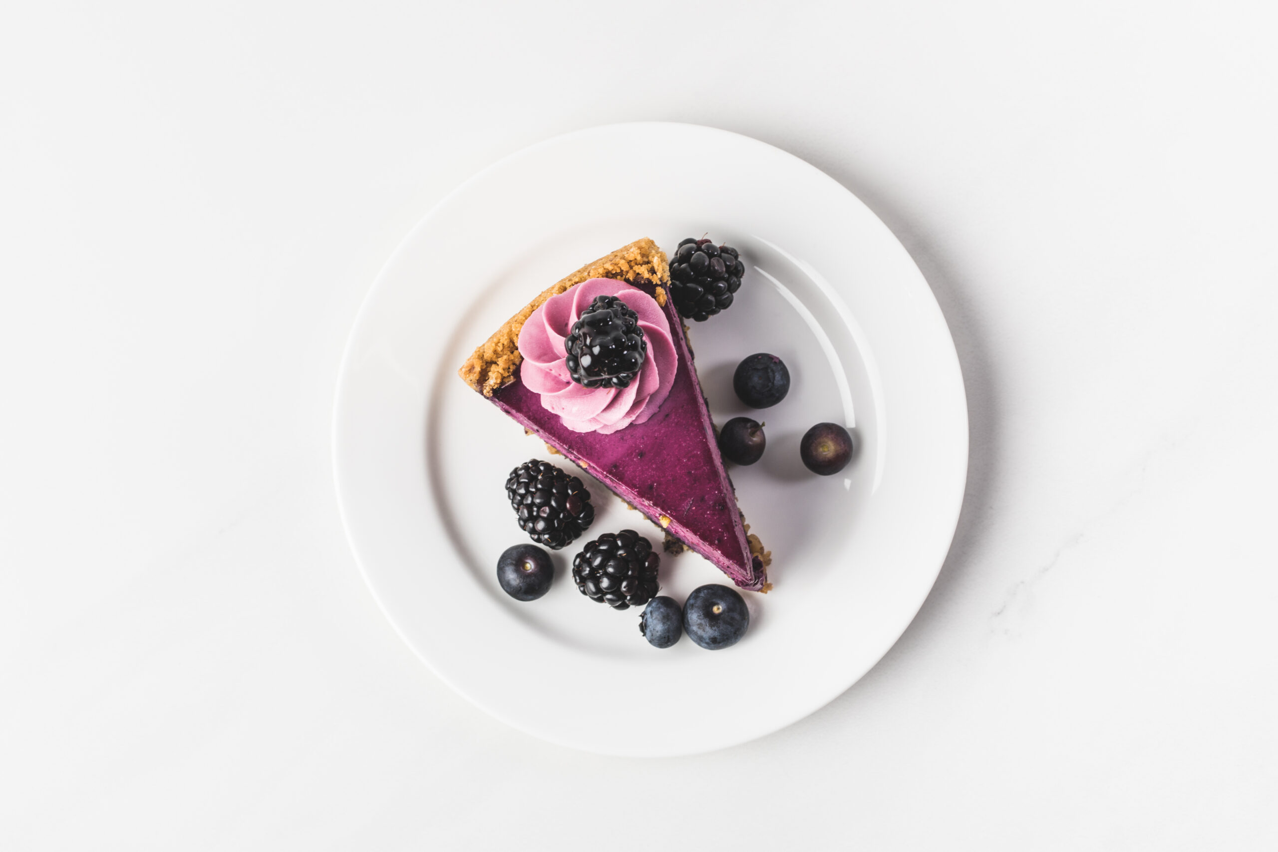 no bake blauwebessentaart