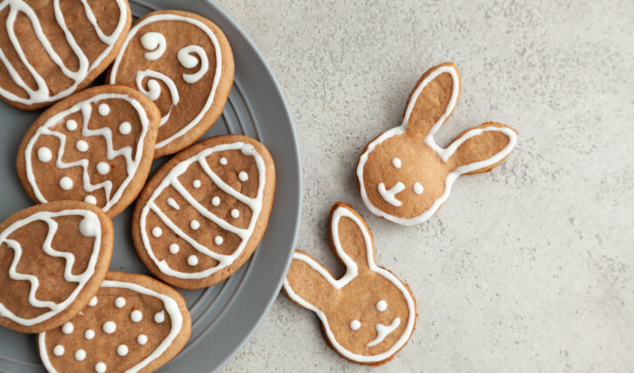 versierde paaskoekjes dessert